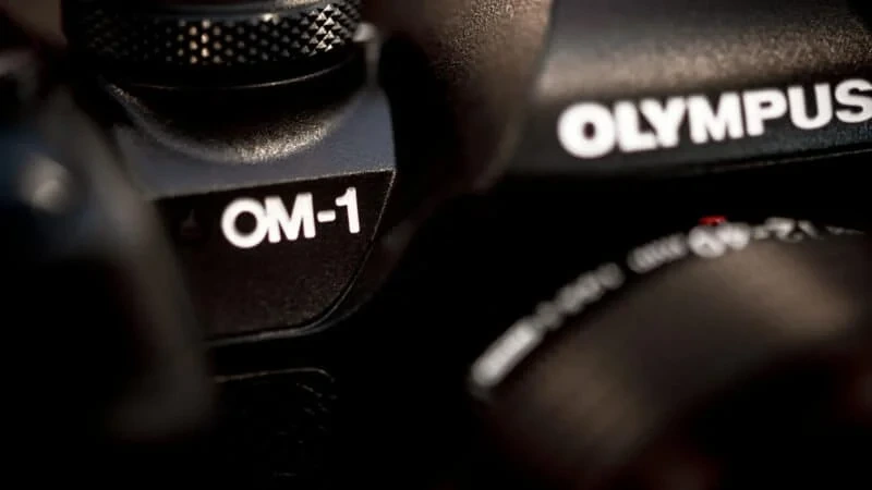 olympus-om-1-om-system-om-1-mirrorless-camera-03-800x450.webp