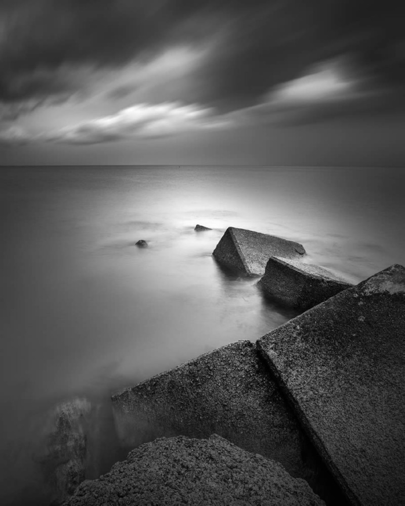 long-exposure-black-and-white-photography-jana-luo-11.jpg