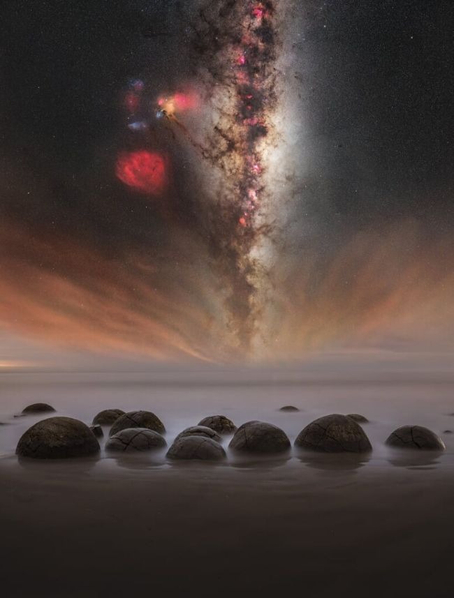 Milky-Way-Moeraki-Boulders-New-Zealand-Alvin-Wu.jpg