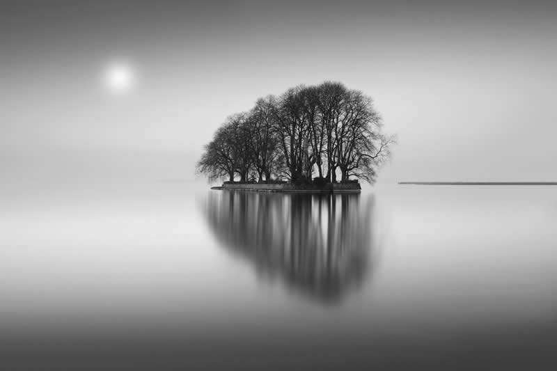 long-exposure-black-and-white-photography-arnaud-bathiard-01.jpg